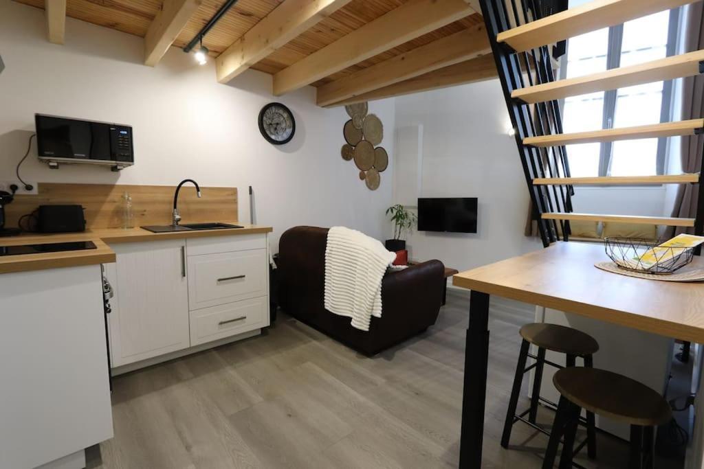 L'Appartement Du 71 C Niort Esterno foto